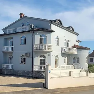 Fabic Apartment